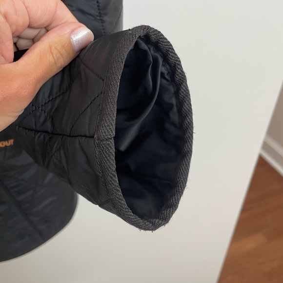 Women's Barbour Cavalry Black Polarquilt Quilted Jacket size 10 M/L Zip Pockets - Picture 12 of 14